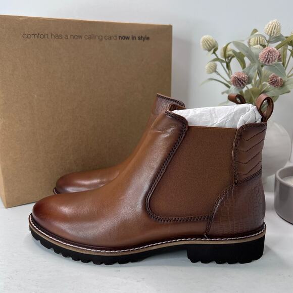 SoftWalk Indy Leather Chelsea Ankle Boots Comfort Luggage Brown Women's 11N NWB - Picture 1 of 10